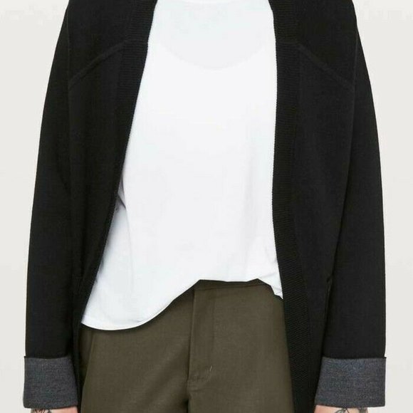 Lululemon NWT Reverse Me Wrap - Size 12 - Black / Heathered Deep Coal - Picture 3 of 7